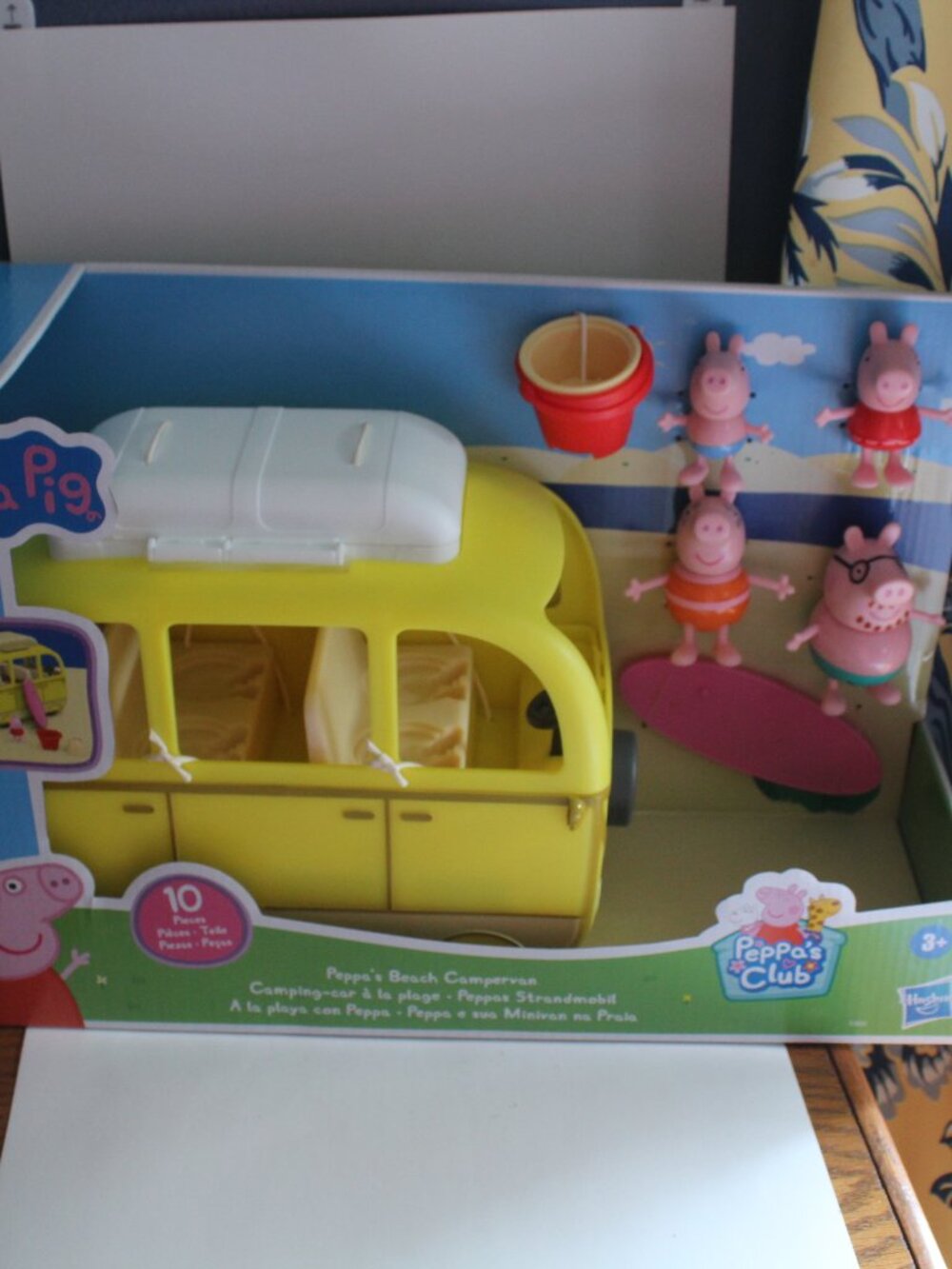 Peppa Pig Beach Campervan Play Set